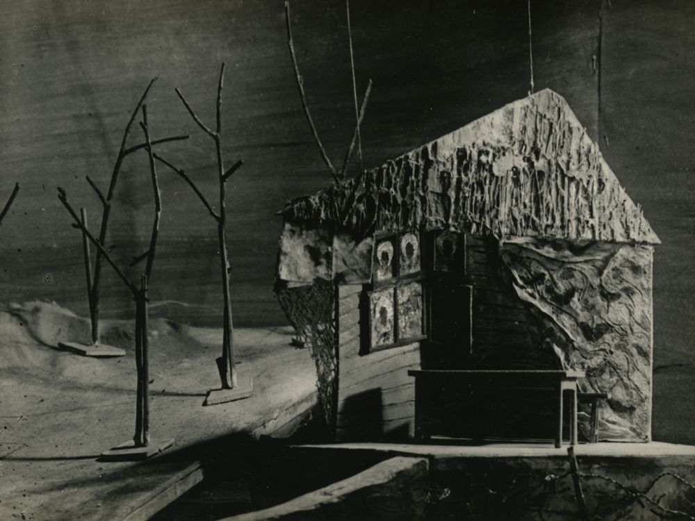 Meir Akselrod’s set design of GOSET production of David Bergelson’s “Midas haDin,” 1933